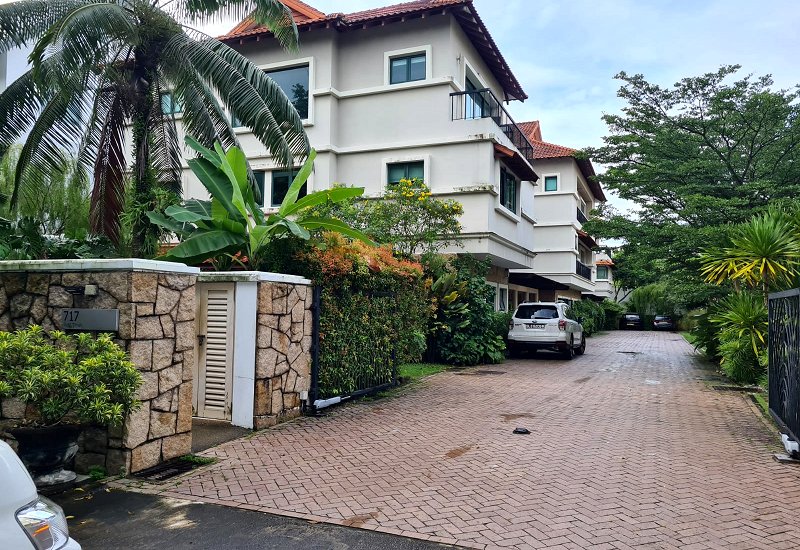 MCST Cluster Housing